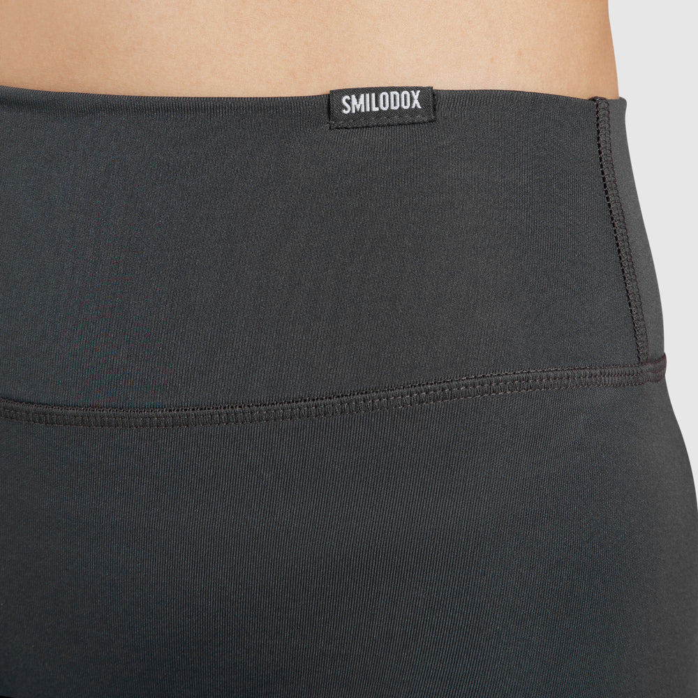 Etty Shorts
