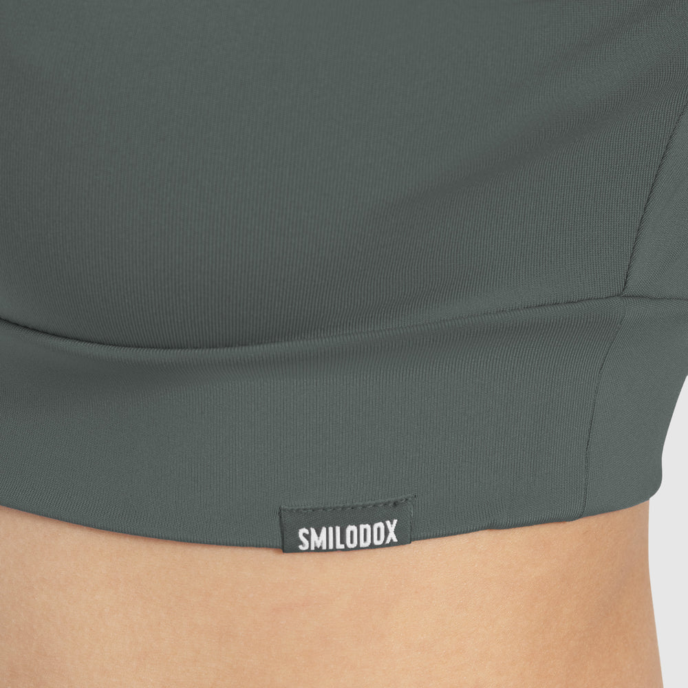 Long-sleeve T-shirt